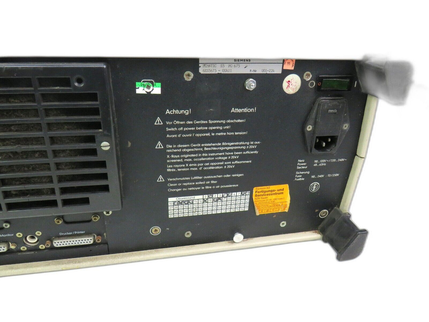 SIEMENS  6ES5675-0UA11 6ES5675-0UA11 6ES5675-OUA11 SIMATIC S5 PG 675