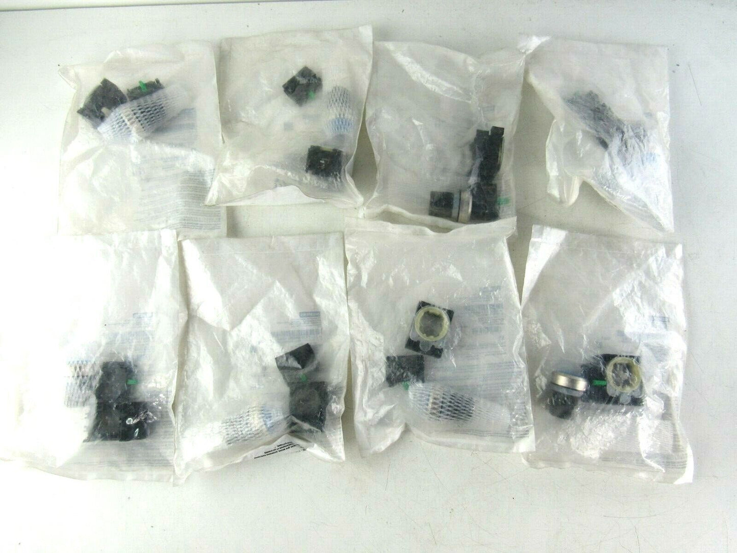 Resale Lot of 8x SIEMENS 3SU1130-0AB50-1BA0 / 3SU11300AB501BA0 1S