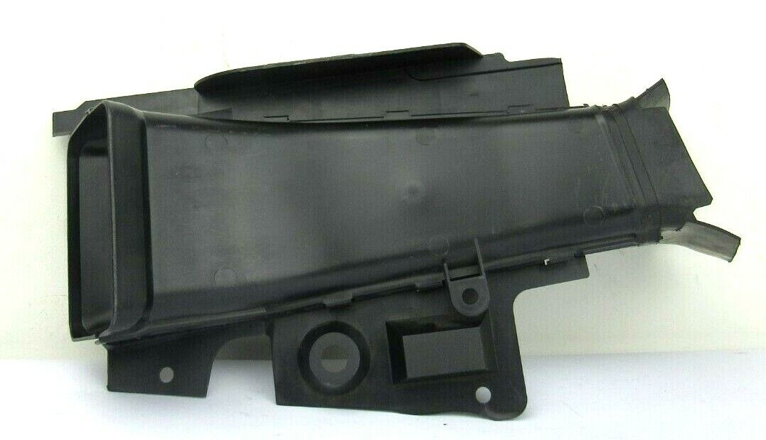 NEW GENUINE BMW 3 SERIES E46 PASSENGER LEFT FRONT BRAKE AIR DUCT 8197927