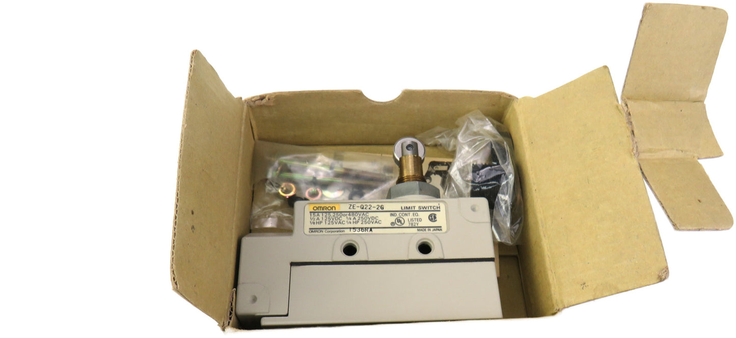 OMRON ZE-Q22-2G Limit Switch     New