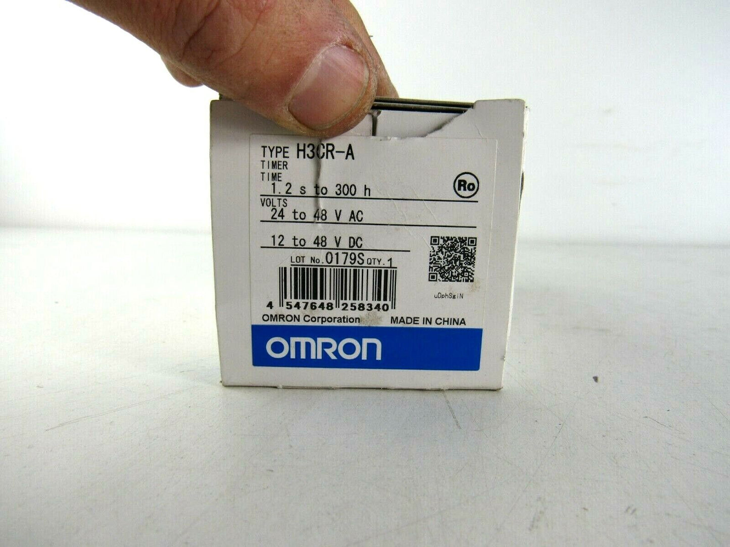 OMRON Timer H3CR-A H3CRA 100-240VAC/100-125VDC New in Box