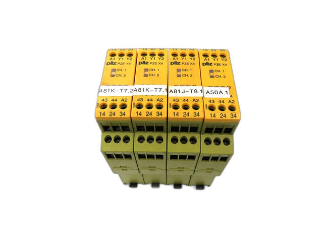 PILZ PZE X4 774585 SAFETY RELAY  Lot of 4